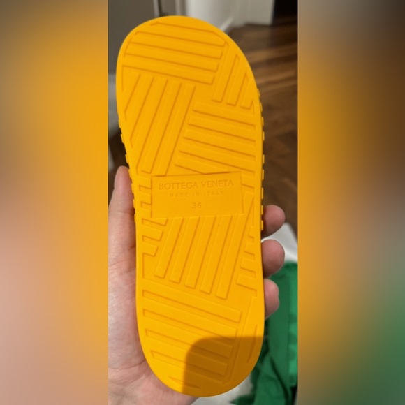 Bottega Veneta Slide Sandal - Picture 4 of 6